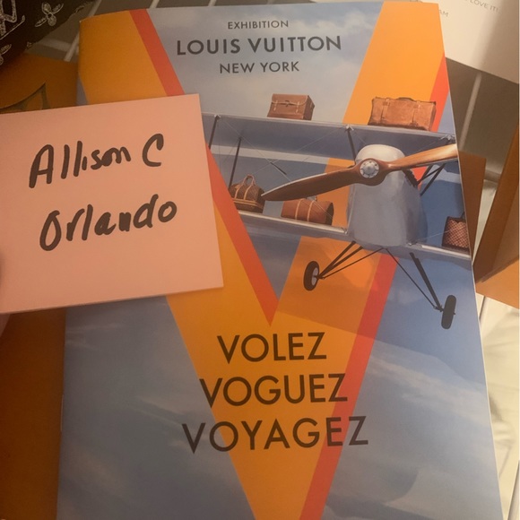 Louis Vuitton booklet - Picture 2 of 2